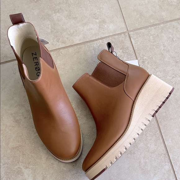 NWOB Cole Haan Waterproof Boots Size 8.5 - Picture 1 of 8